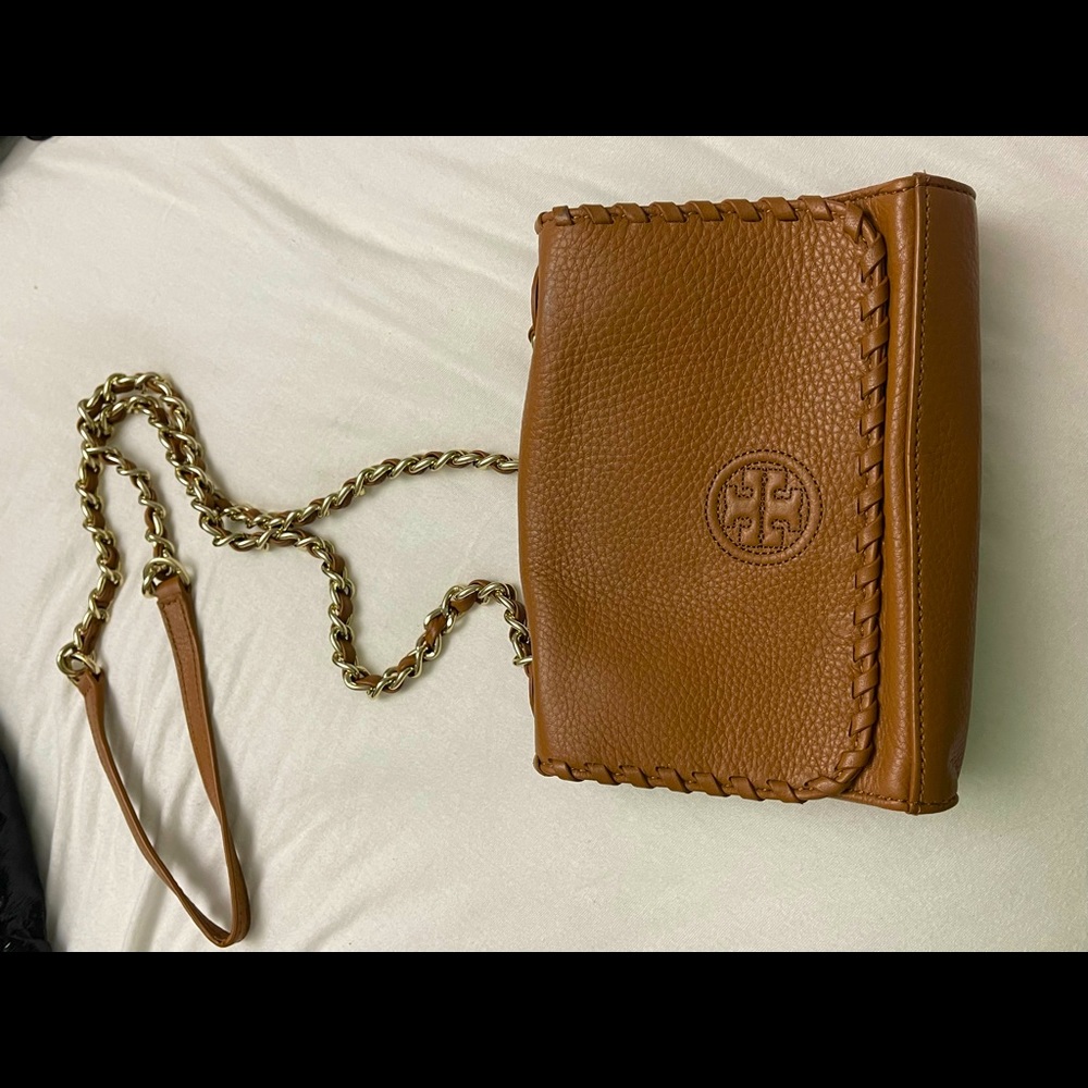 TORY BURCH MARION SHRUNKEN SHOULDER BAG